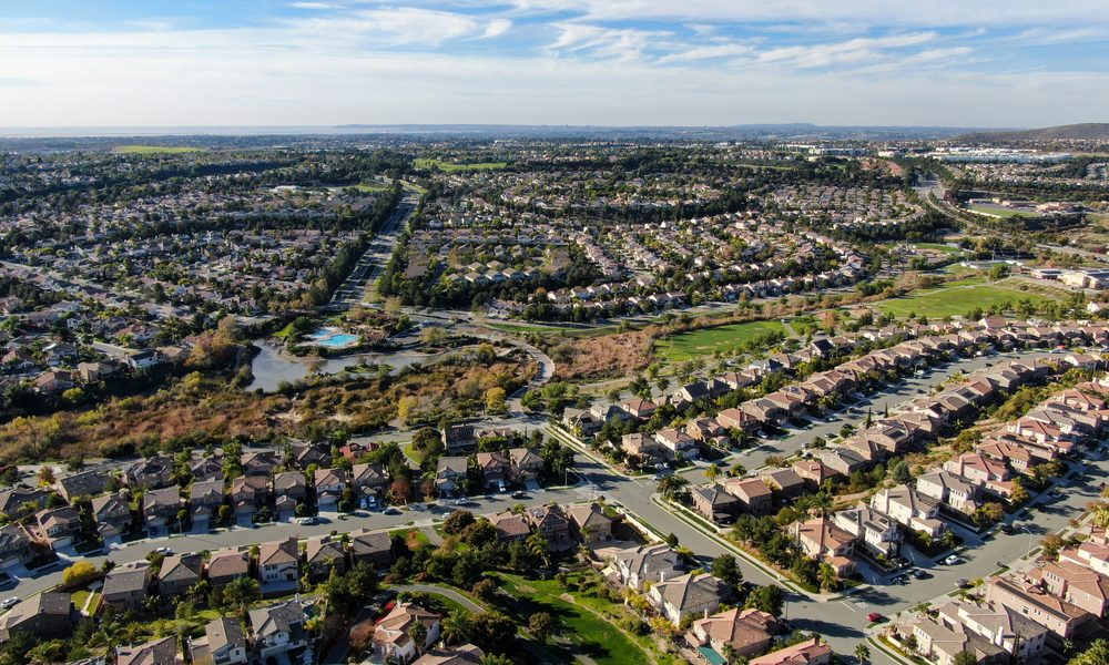 Organizacje dostarczają rozmaity arsenał pokryć dachowych, wytworzonych z różnorodnych budulców o fenomenalnych specyfikach.